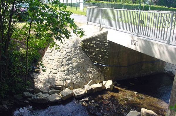 Freibadbrücke in Elbrinxen